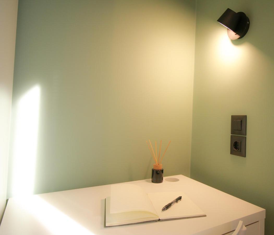 Onos - 2 Bedroom 2 Bathroom Penthouse With Terrace In Old Town Kalamata Exterior foto