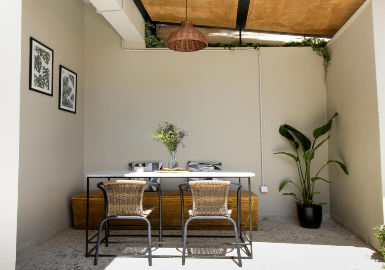 Onos - 2 Bedroom 2 Bathroom Penthouse With Terrace In Old Town Kalamata Exterior foto
